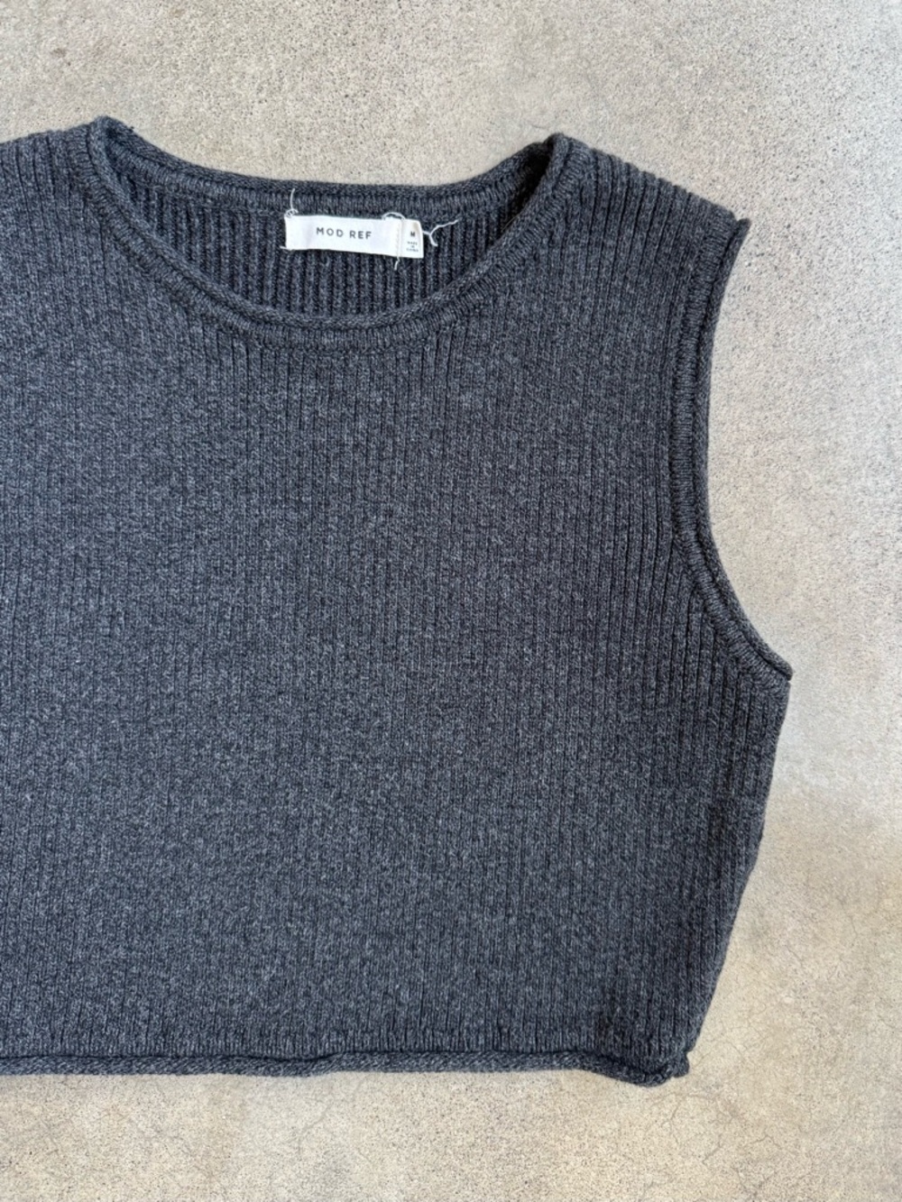 Mod Ref Grey Rib Knit Cropped Tank - Picture 3 of 4